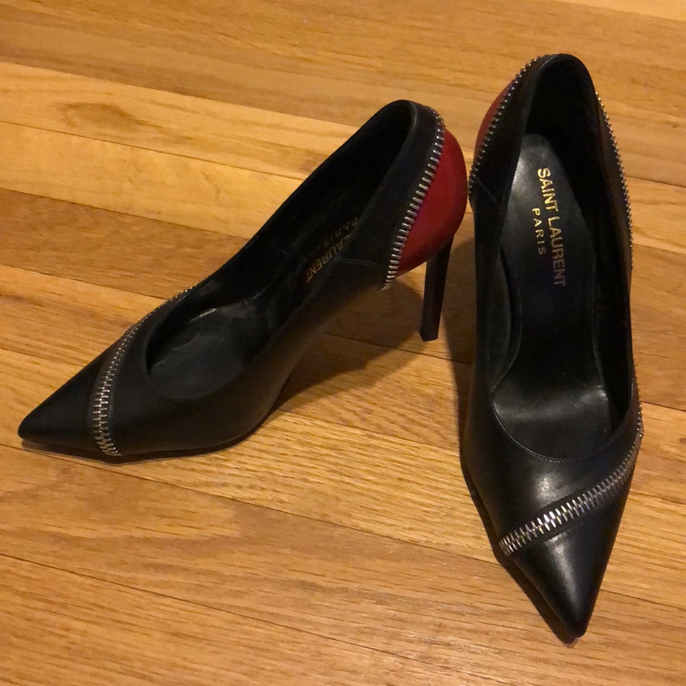 Red & black Saint Laurent pumps w’ zipper detail